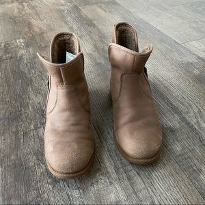 UGG Lavelle Boot
